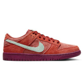 Nike SB Dunk Low Pro Premium Skateboard Shoe - Mystic Red/Emerald Rise-Rugged Orange