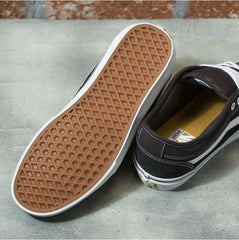 Vans Twill Chukka Low Sidestripe Skateboard Shoe - Raven/Black