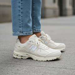 New Balance 2002R Sneaker Womens